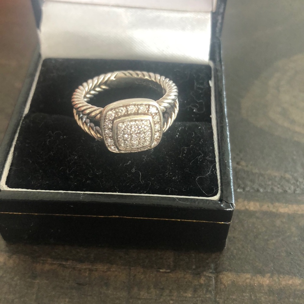 Diamond David Yurman Petite Albion ring